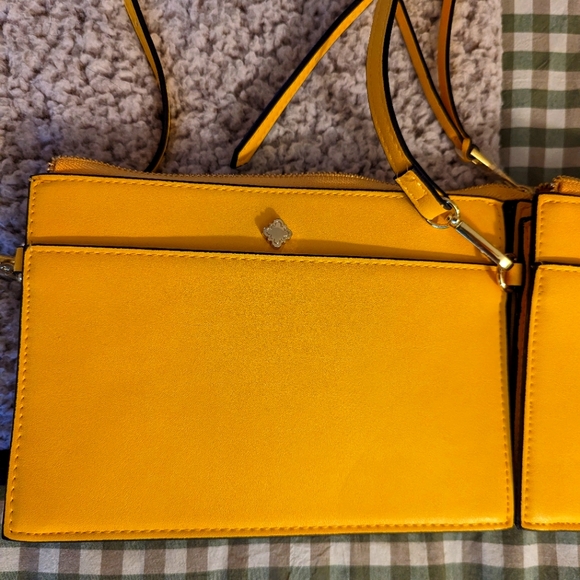 Dixie Crossbody - Picture 3 of 5